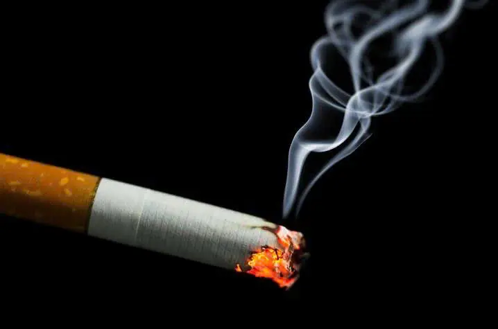 Vì sao khói thuốc thụ động cũng gây nguy hiểm? Người không hút thuốc có thật sự an toàn?
